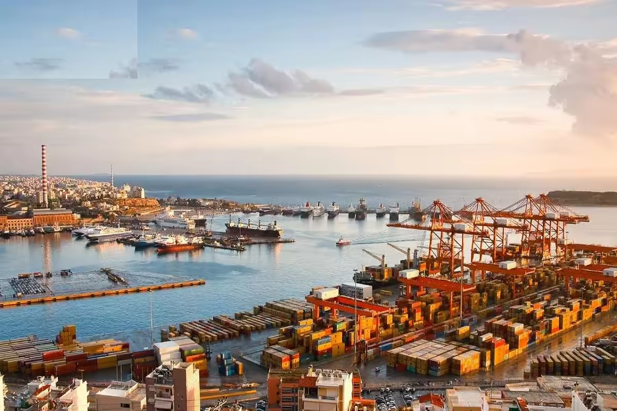 Bulk Grain Vessel Cargo Operations and Container Terminal Logistics